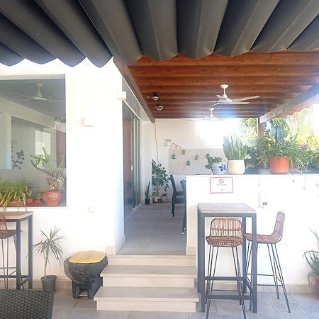 Hostal Casa Emilio Almeria Exterior photo