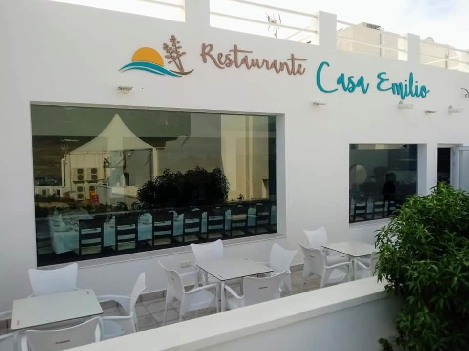 Hostal Casa Emilio Almeria Exterior photo