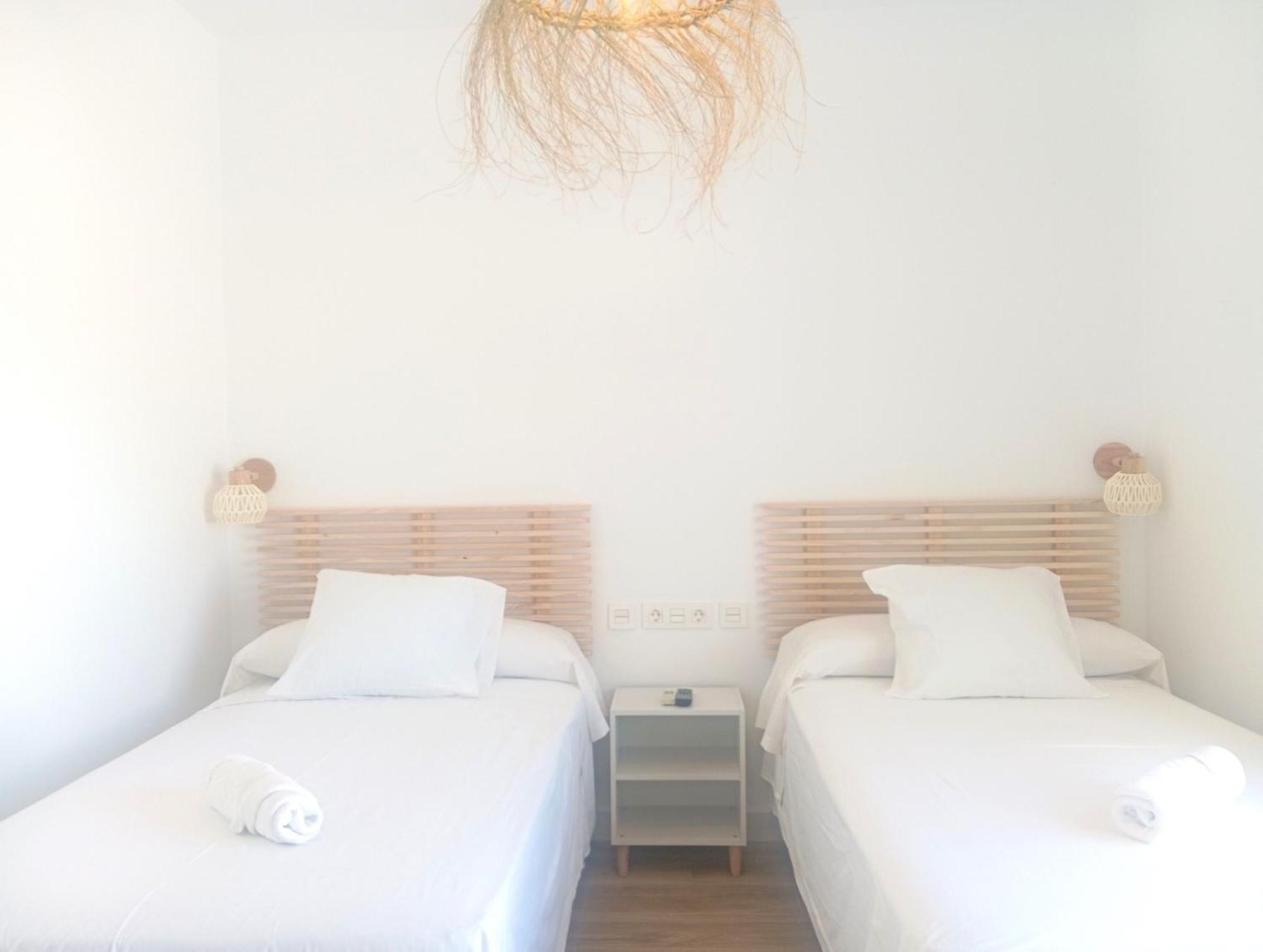 Hostal Casa Emilio Almeria Exterior photo