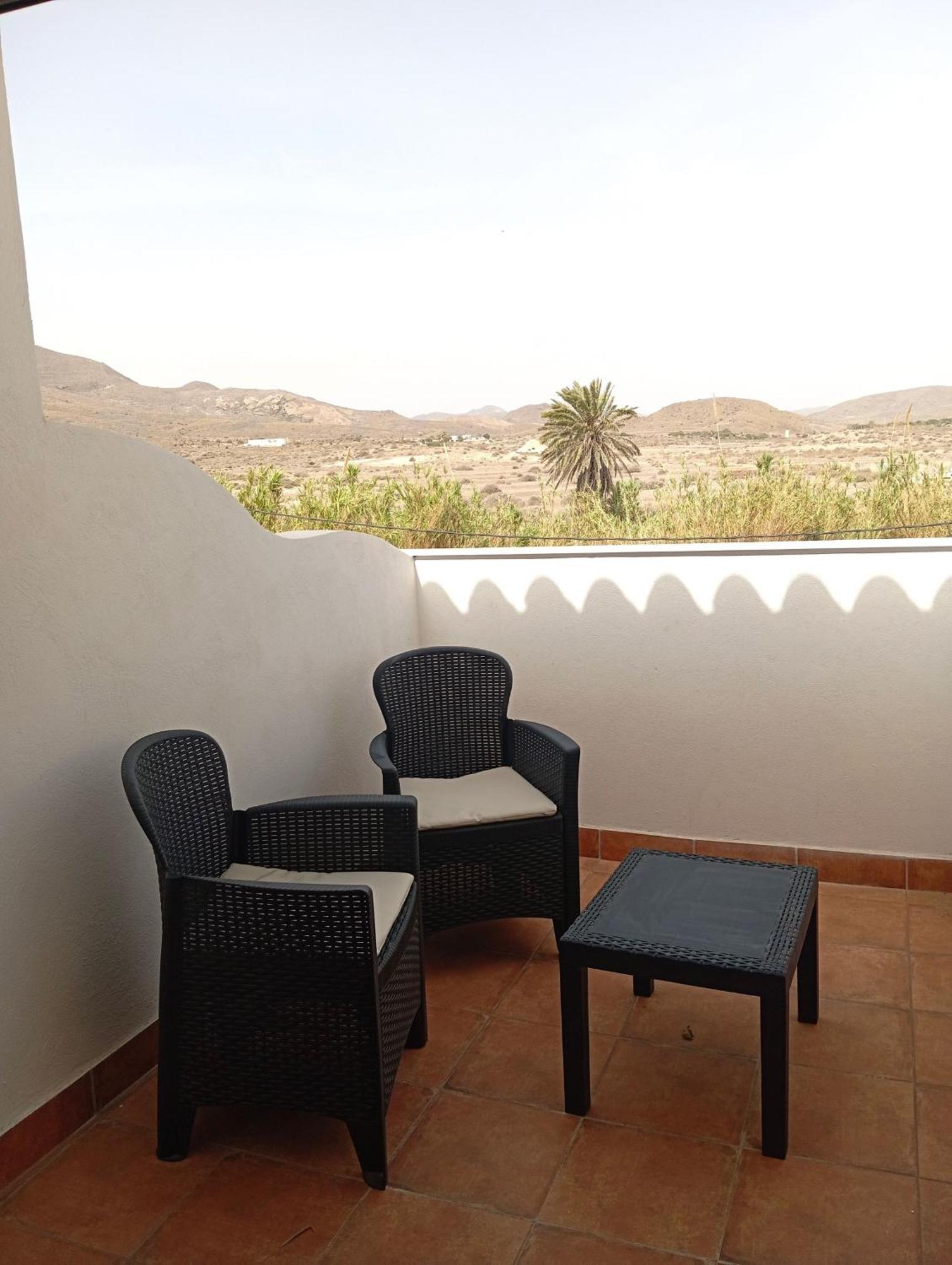 Hostal Casa Emilio Almeria Exterior photo